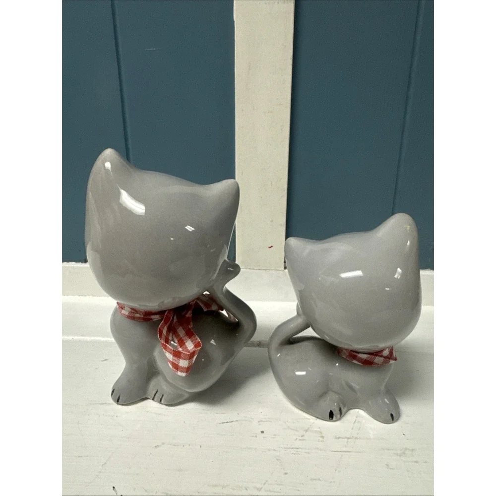 Cat Figurines 